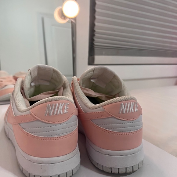 Pink Nike dunks - Picture 4 of 4